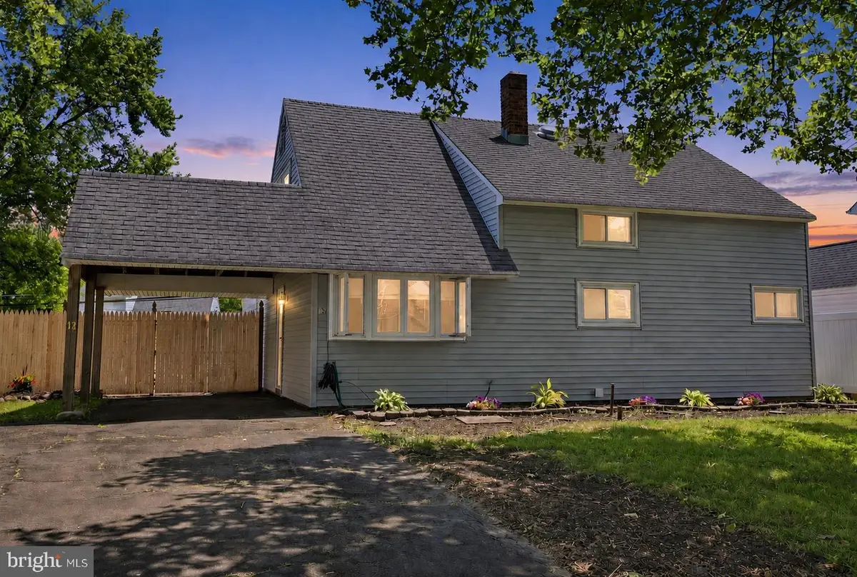 12 Hickory Ln, Levittown, PA 19055 - #1