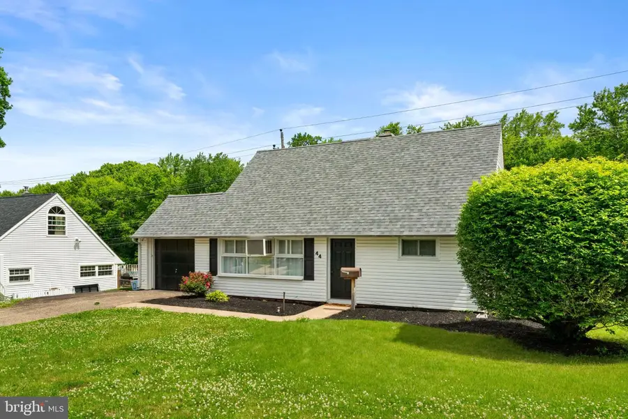 44 Quickset Rd, Levittown, PA 19057 - #2