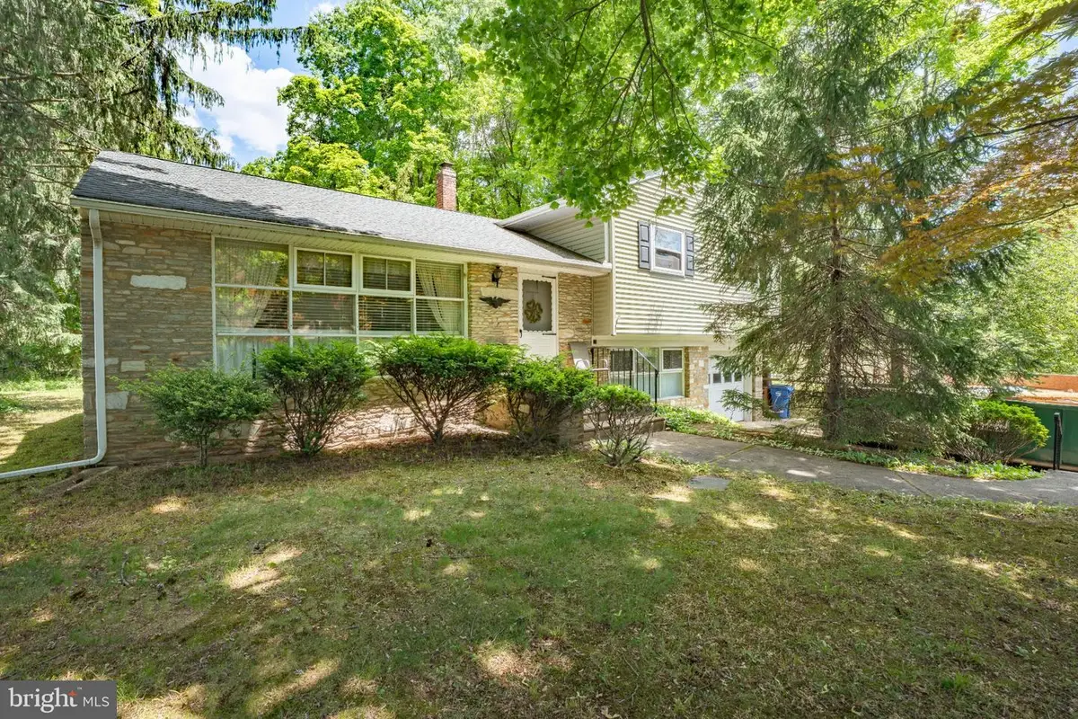 14 Lower Hilltop Rd, Yardley, PA 19067 - #1