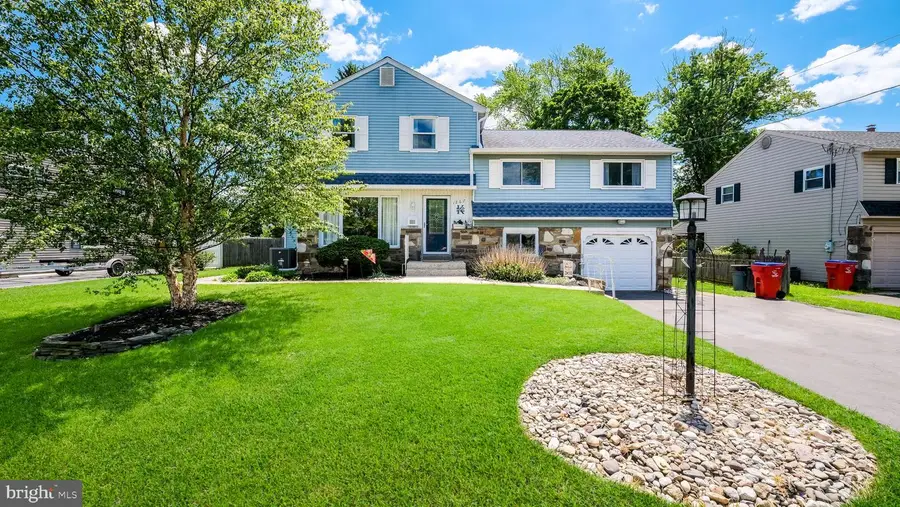 1267 Dahlia Rd, Warminster, PA 18974 - #3