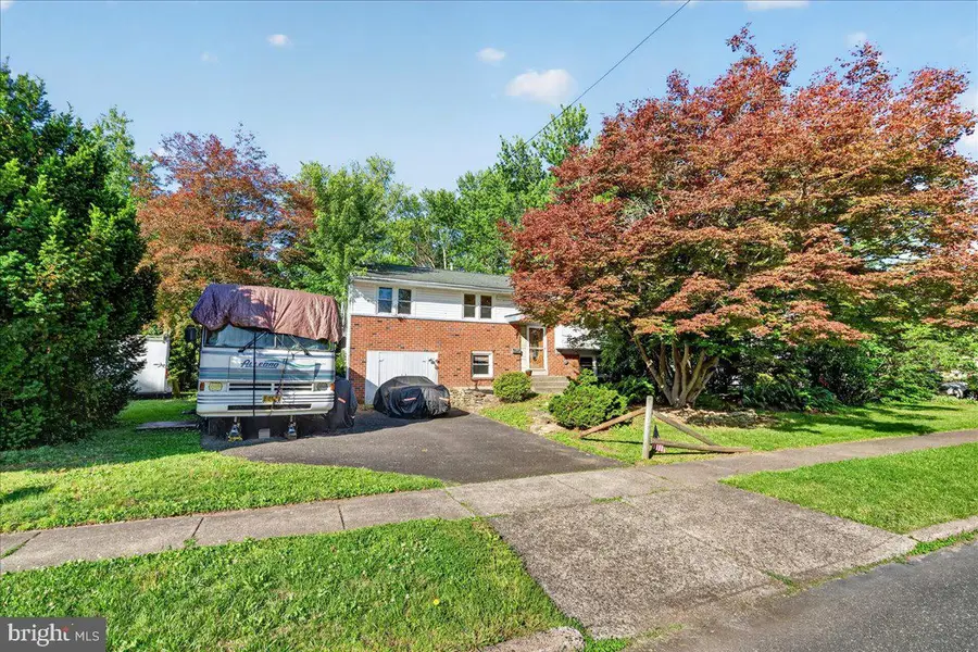 1404 Hampton Ln, Warminster, PA 18974 - #2