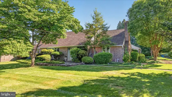73 Shady Grove Cir, DOYLESTOWN, PA 18901
