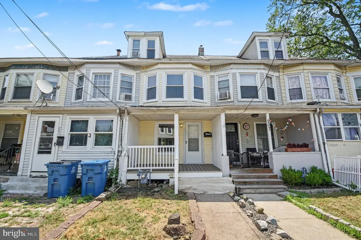 205 Anderson Ave, Morrisville, PA 19067 - #1