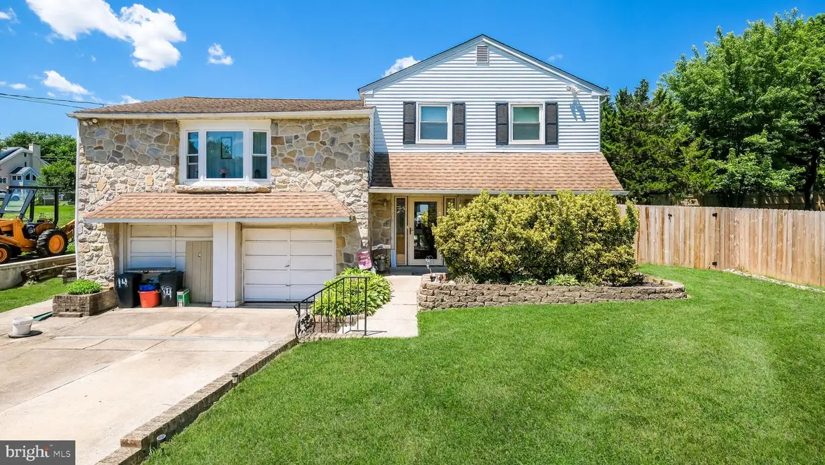 14 Mccarthy Ave, Langhorne, PA 19047 - #1