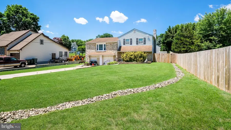 14 Mccarthy Ave, Langhorne, PA 19047 - #2