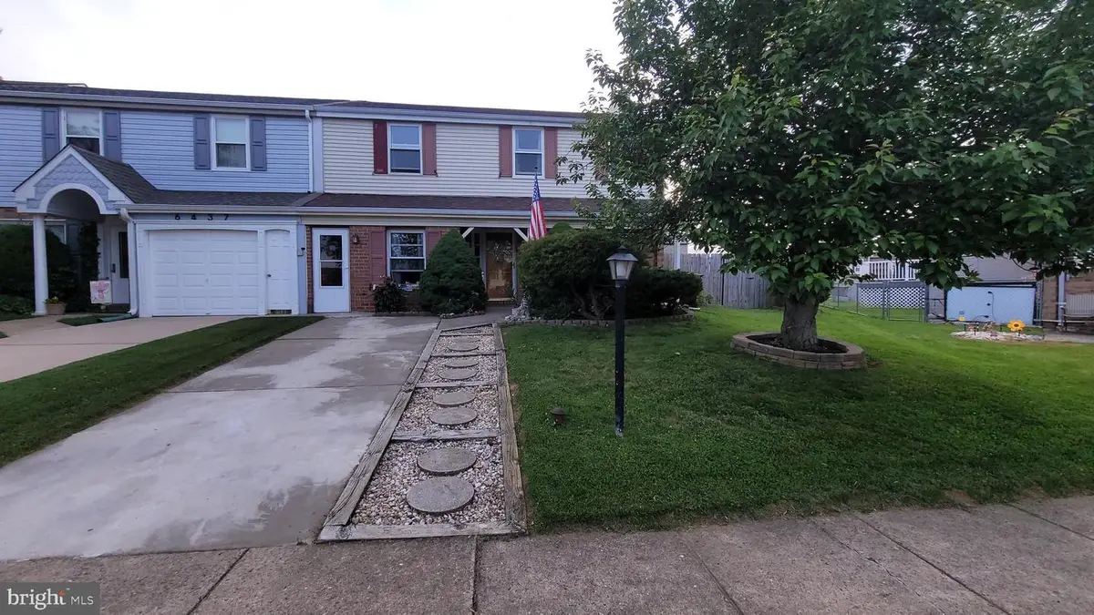 6433 Lenox Ct, Bensalem, PA 19020 - #1