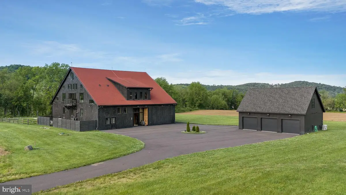 854 Spring Hill Rd, Riegelsville, PA 18077 - #1