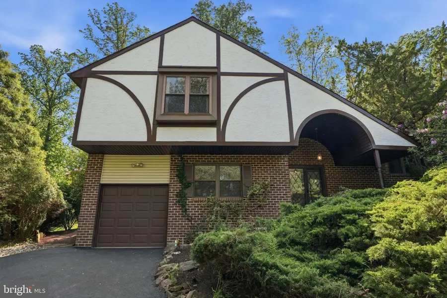 718 Bridgeview Rd, Feasterville Trevose, PA 19053 - #2
