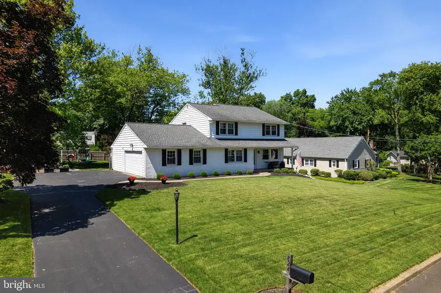 824 Queens Dr, Yardley, PA 19067 - #3
