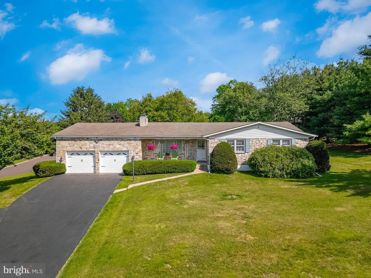 301 S Main St, Perkasie, PA 18944 - #1
