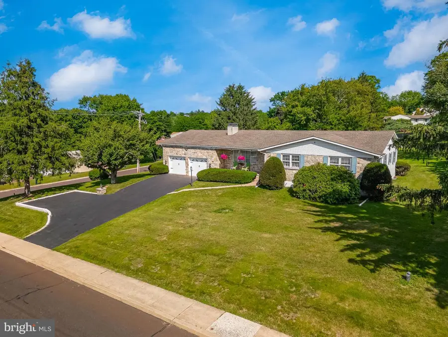 301 S Main St, Perkasie, PA 18944 - #2