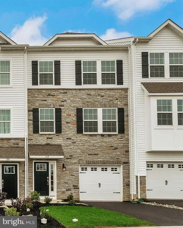 305 Lantern Court, Sellersville, PA 18960 - #1