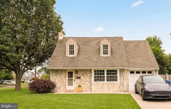 2083 Palmer Ave, BRISTOL, PA 19007
