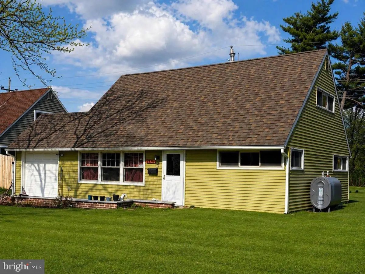 204 Kenwood S, Levittown, PA 19055 - #1