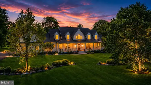 6230 Saw Mill Rd, NEW HOPE, PA 18938
