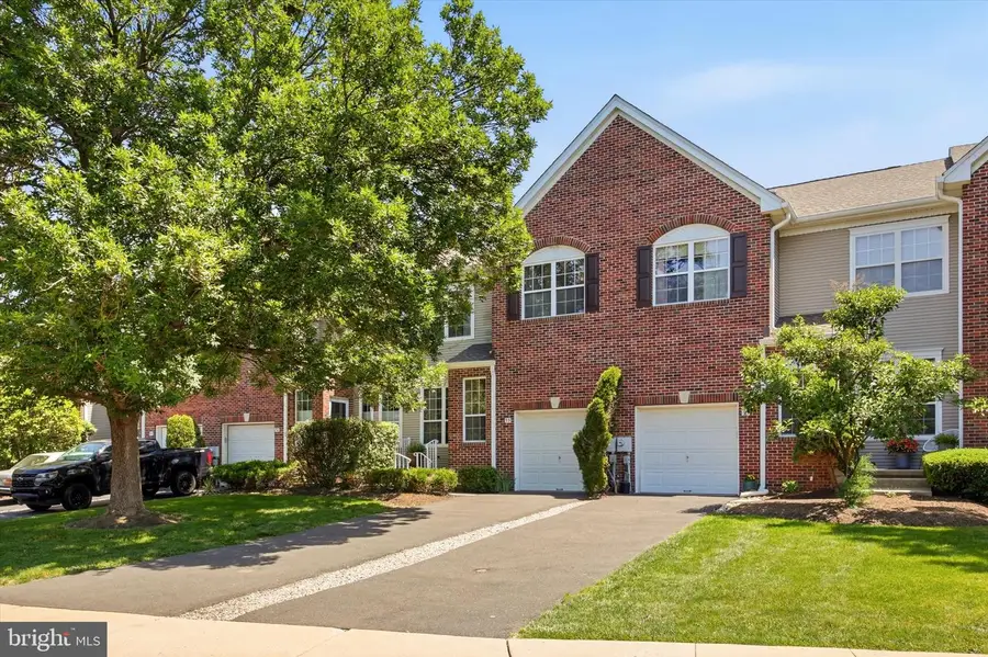 53 Dispatch Dr, Washington Crossing, PA 18977 - #2