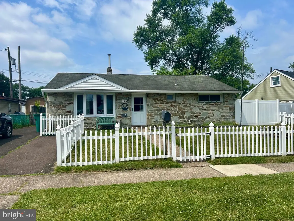2513 Laurel Dr, Bristol, PA 19007 - #1