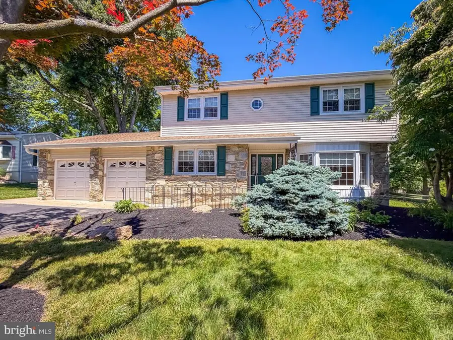 16 Upton Ln, Yardley, PA 19067 - #2