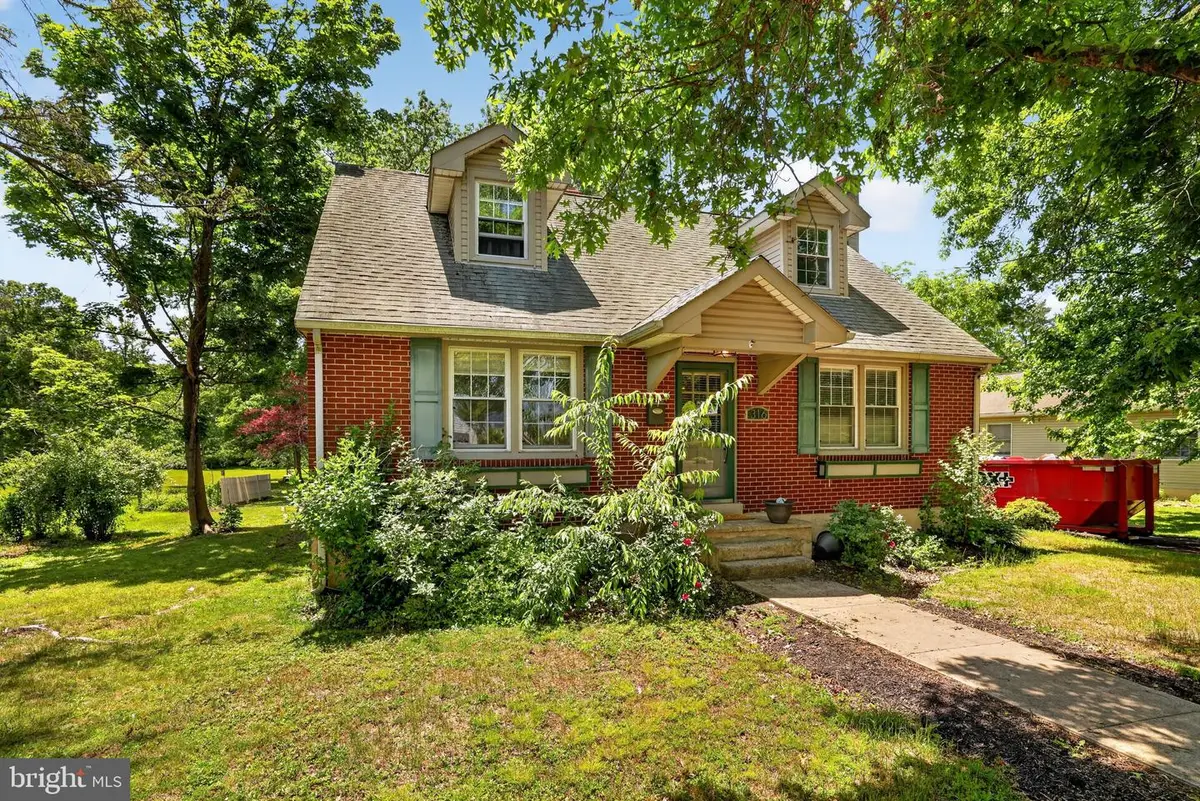 316 E Walnut St, Perkasie, PA 18944 - #1