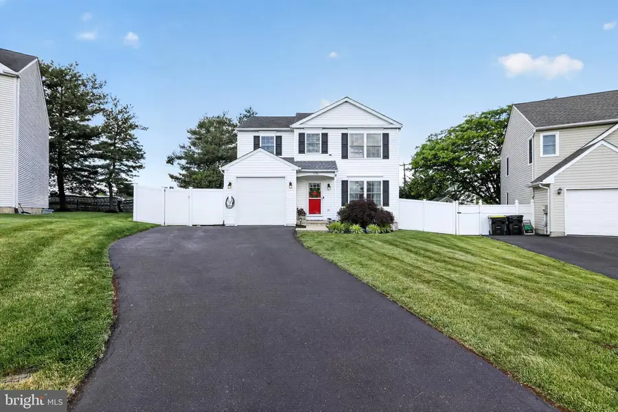 536 Whitford Cir, Telford, PA 18969 - #2