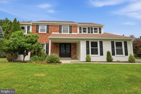 1140 Charter Rd, WARMINSTER, PA 18974