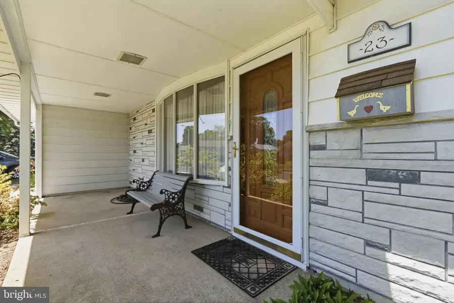 23 Shelter Ln, Levittown, PA 19055 - #3