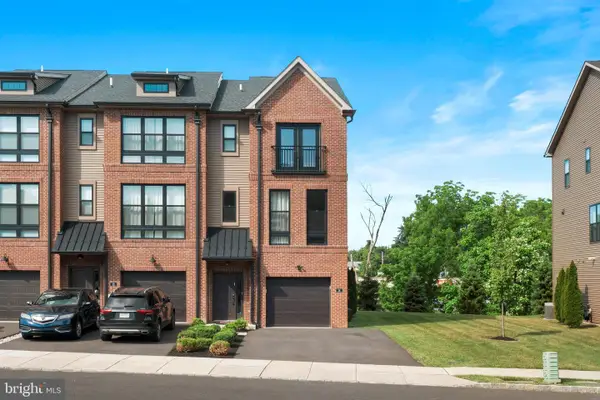14 Diana Ln, FEASTERVILLE TREVOSE, PA 19053