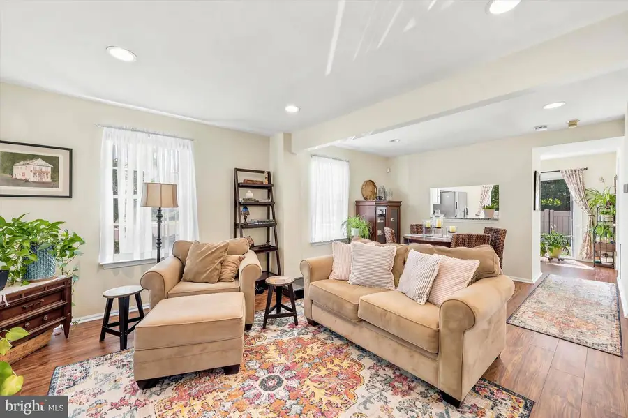 1 Eaton Ct, Newtown, PA 18940 - #3