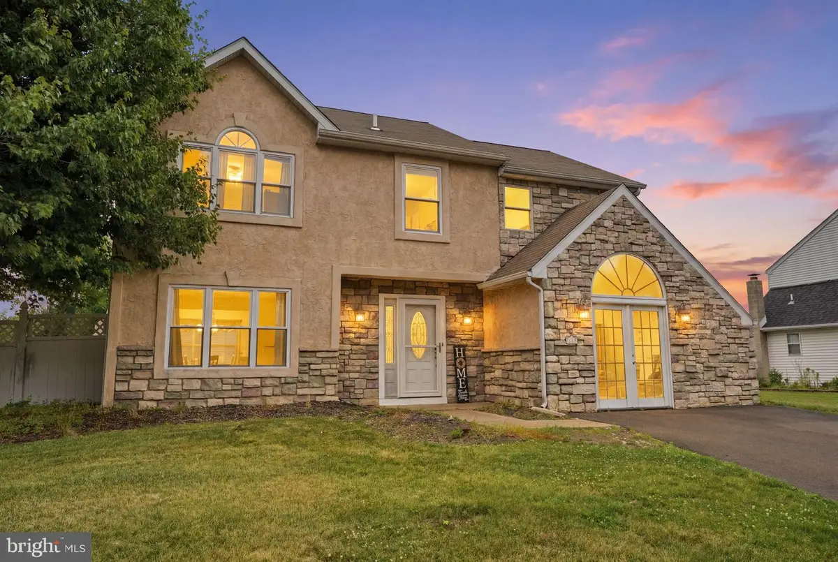 2028 Chatham Dr, Bensalem, PA 19020 - #1