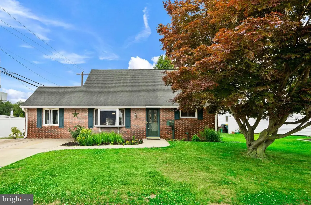 7 Misty Pine Rd, Levittown, PA 19056 - #1