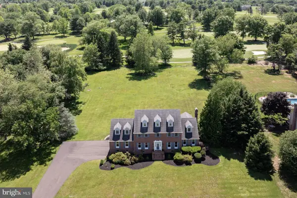 48 Bobbie Dr, IVYLAND, PA 18974