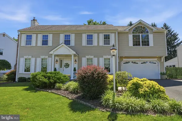 207 Forrest Dr, HOLLAND, PA 18966