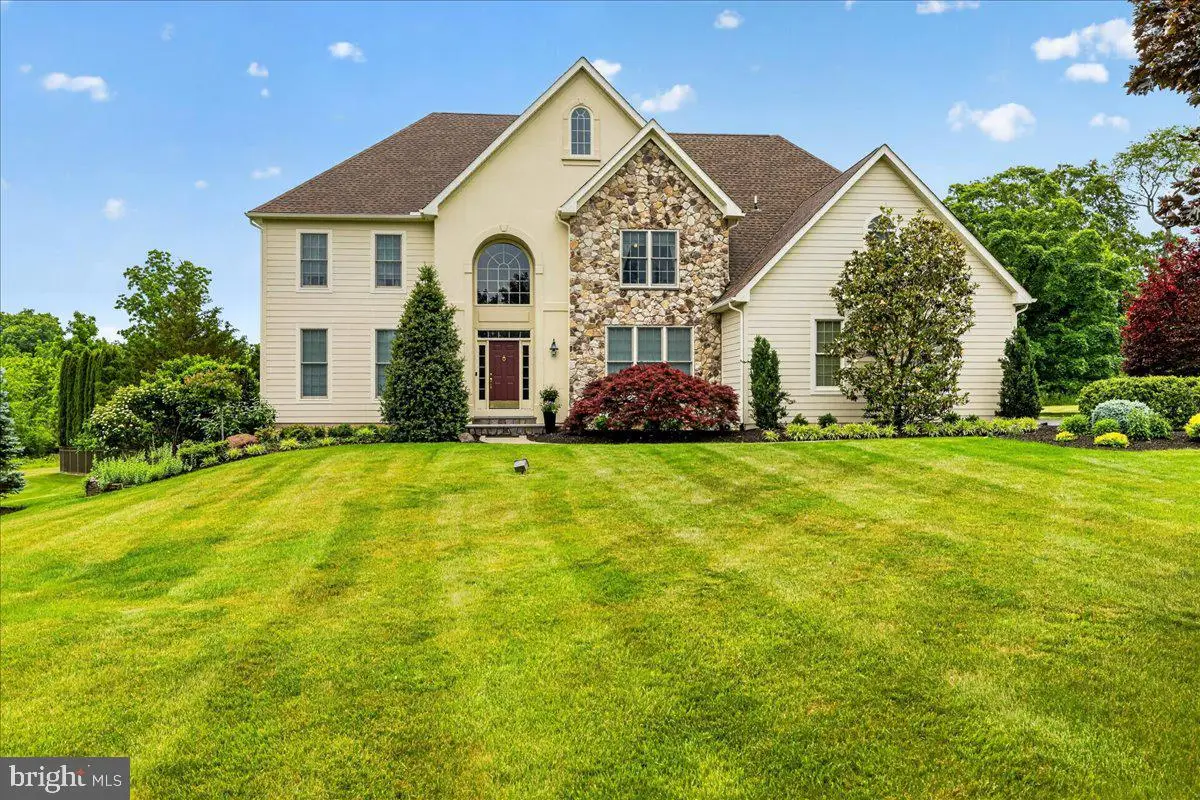 104 Whisper Wood Ct, Newtown, PA 18940 - #1