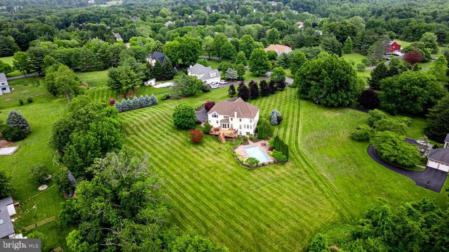 104 Whisper Wood Ct, Newtown, PA 18940 - #3