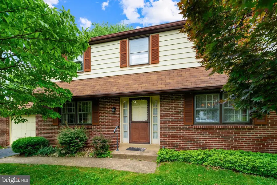 340 Hampton Dr, Feasterville Trevose, PA 19053 - #2