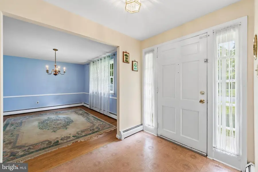 340 Hampton Dr, Feasterville Trevose, PA 19053 - #3