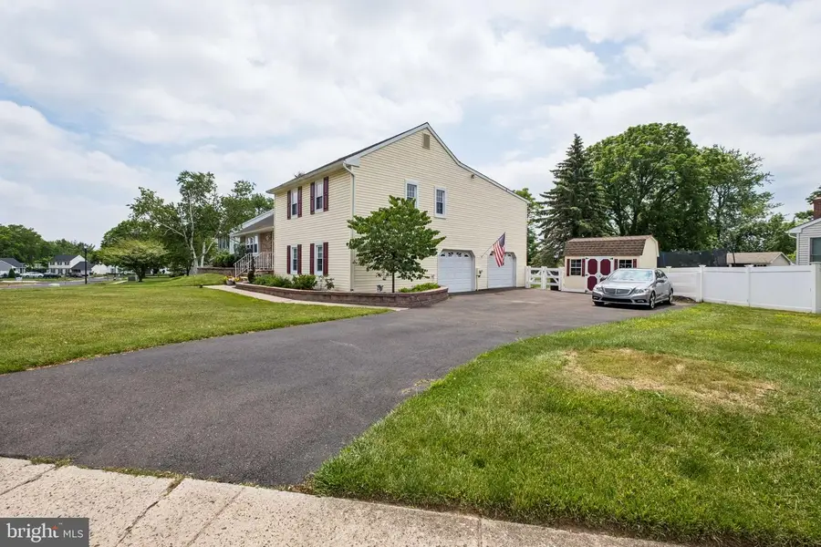 10 Monroe Way, Newtown, PA 18940 - #2