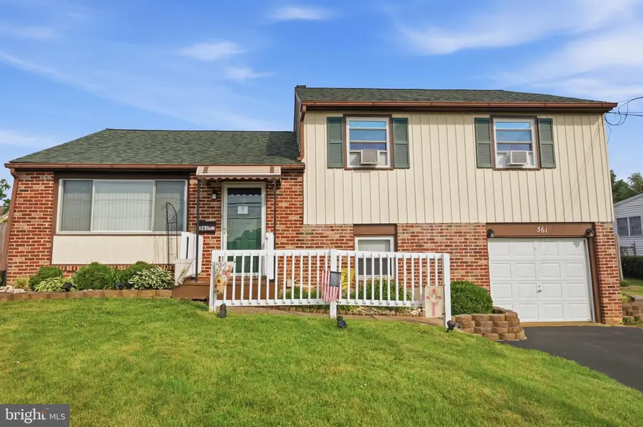 361 Valley Rd, Warminster, PA 18974 - #2