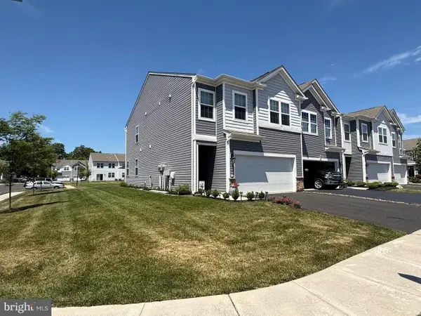 100 Fonthill Ct, QUAKERTOWN, PA 18951