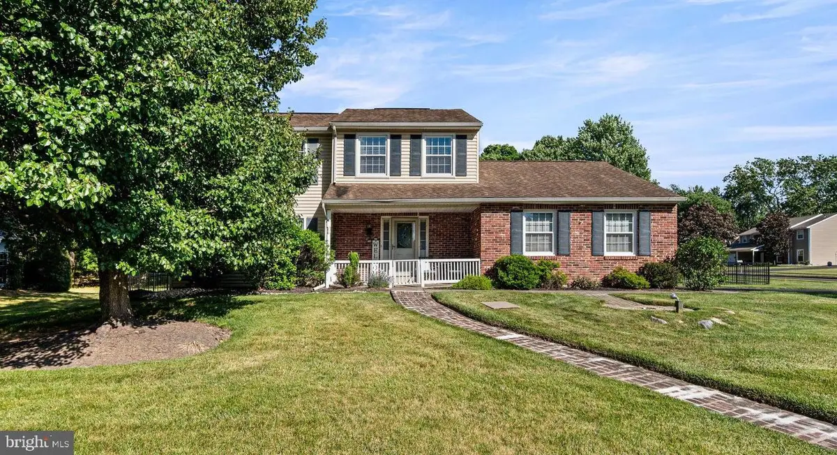 1221 Woodbrook Ln, Warminster, PA 18974 - #1