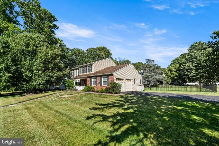 1221 Woodbrook Ln, Warminster, PA 18974 - #2