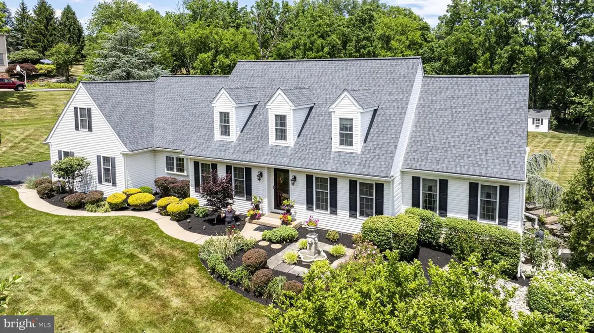 4717 Essex Dr, Doylestown, PA 18902 - #1