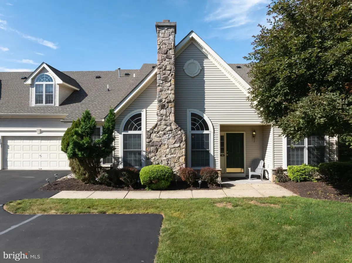 119 Bellflower Rd, Langhorne, PA 19047 - #1