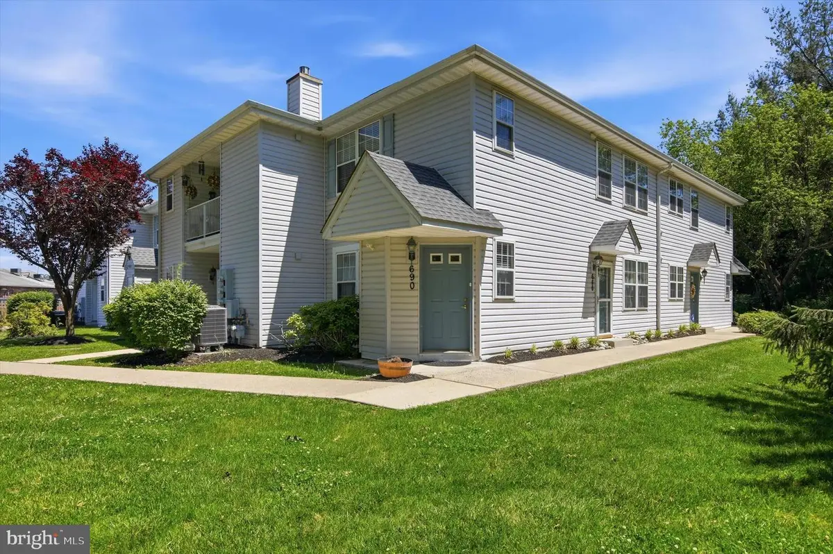 690 Jakob Pl, Southampton, PA 18966 - #1