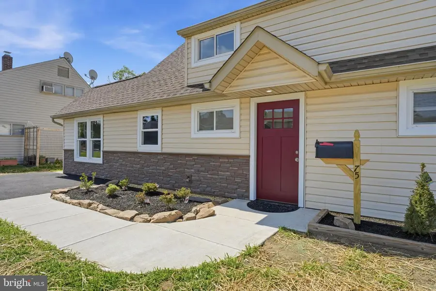 75 Ivy Hill Rd, Levittown, PA 19057 - #2