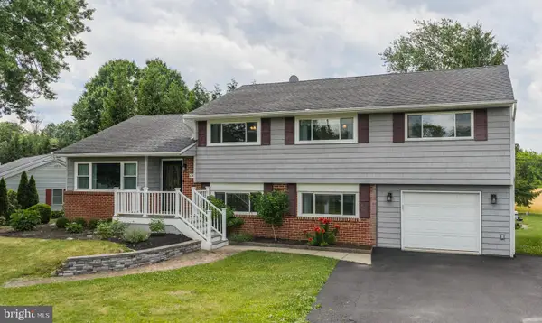 69 Upper Hilltop Rd, YARDLEY, PA 19067