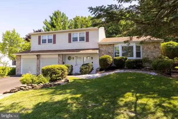 31 Crestview Dr, HOLLAND, PA 18966
