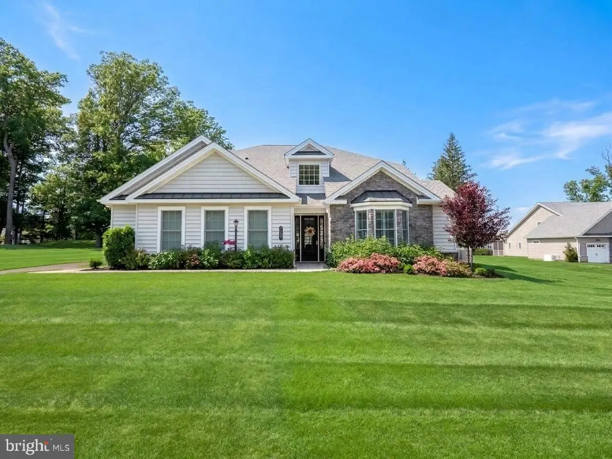 7733 Valor Dr, Springfield, PA 18036 - #1