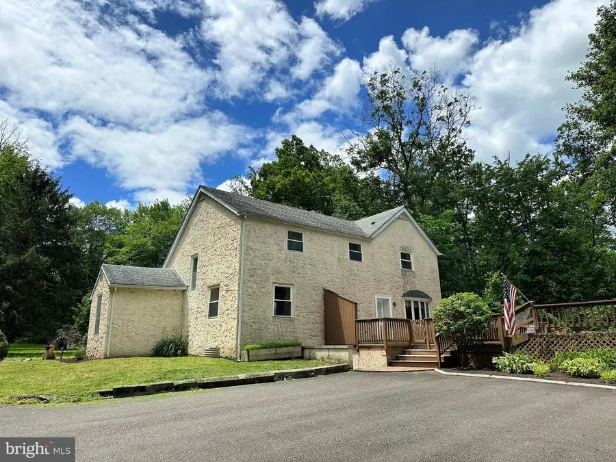 305 Thousand Acre Rd, Sellersville, PA 18960 - #3