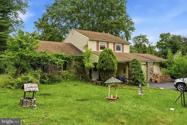 506 Holly Knoll Dr, SOUTHAMPTON, PA 18966